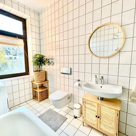 Apartamento 6-raum-wohnung, 800m Zum Zentrum Und 300 M Zum Hauptbahnhof Chemnitz