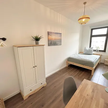 Apartamento 6-raum-wohnung, 800m Zum Zentrum Und 300 M Zum Hauptbahnhof