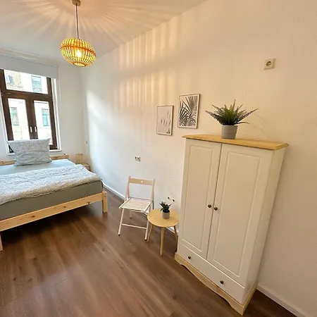 Apartamento 6-raum-wohnung, 800m Zum Zentrum Und 300 M Zum Hauptbahnhof Chemnitz